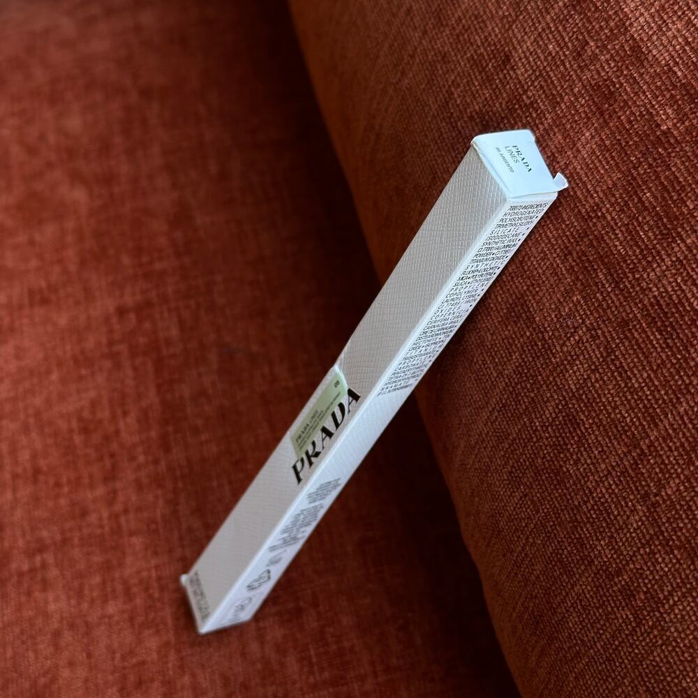 Prada Lines Gliding Eye Pencil in 05 Argento - Picture 8 of 8